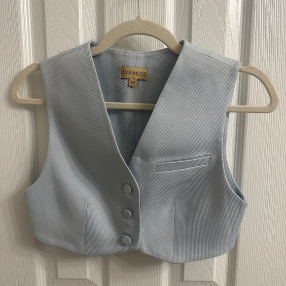 Aya Muse Auri Cropped Vest - Picture 3 of 4